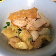 บะหมี่เกี๊ยว สีลมซอย 10