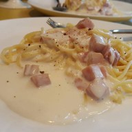 Moka Cafe สาขาสี่แยกสะพานเดชาติวงศ์