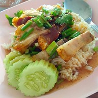 ก๋วยจั๊บเจ๊น้อย