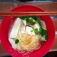 ก๋วยจั๊บเจ๊น้อย
