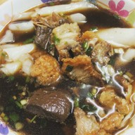 ข้าว-ยำ-ตำแซบ!  (ร้านแม่แอน) ไม่มีสาขา