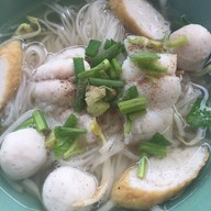 เจ๊ใหญ่ ก๋วยเตี๋ยวปลา ลูกชิ้นปลาอินทรีย์แท้100%