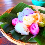 ขนมจีนสารัช เรือนหล่ม