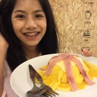 Roselamoon Cafe & Restaurant ปทุมธานี