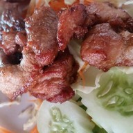 ชบาริมแม่น้ำ
