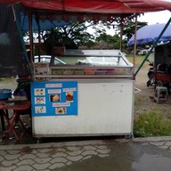 ร้านสลัดหน้าข่วง