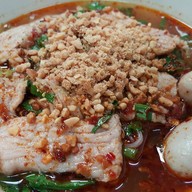 เส้นเล็กหมูต้มยำน้ำใส ธรรมดาจ๊ะ