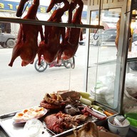 ร้านเป็ดแม่หมวย