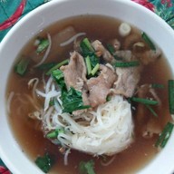 ก๋วยเตี๋ยวเมืองแป๊ะ & มิสเตอร์ชาชัก