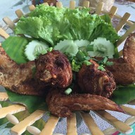 ส้มตำเจ้โรจน์ บายพาส