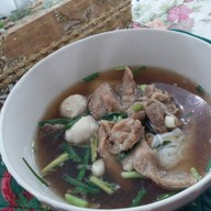 ก๋วยเตี๋ยวเมืองแป๊ะ & มิสเตอร์ชาชัก
