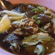 ก๋วยจั๊บน้ำข้น ปากซอยวัดทองธรรมชาติ