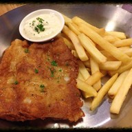 Cafe Fish ดิเอ็มโพเรี่ยม