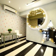 Wax cafe สยาม