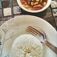 ก๋วยเตี๋ยวไก่ตุ๋น บัวทิพย์