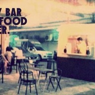 Keeky Bar ( Jazz Bar On Street )