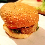 Keeky Bar ( Jazz Bar On Street )