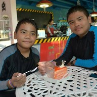 Dee Dee Bakery Shop Cartoon Network Amazone Pattaya