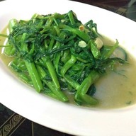 ผัดผักบุ้งไฟแดง 40 บาท