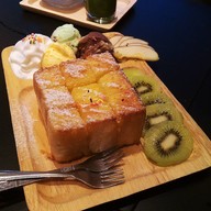 Again Fresh Cafe