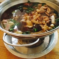 เนื้อต้มบ้านสิงห์ ตลาดกำนันยงค์