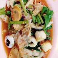 กูจะยำ byยำสดหอนาฬิกา
