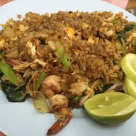 อาหารตามสั่ง ฝนซักอบรีด