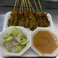 อาอีซะห์ เนื้อสะเต๊ะ อิสลาม ลุมพลี ตลาดหน้าวัง