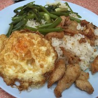 อาหารตามสั่ง ฝนซักอบรีด