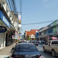 ก๋วยเตี๋ยวเสวยน้อยหลักเมือง