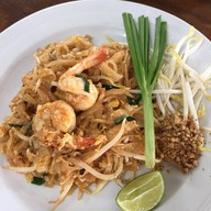 อิ่มหมีพีมัน ข้าวขาหมู&ข้าวซอย น้ำเงี้ยว By Olddern