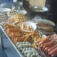 ลูกชื้นทอด (หน้าบุญถาวรสาขารัชดา)