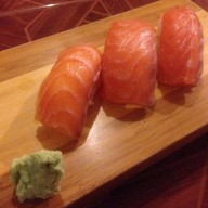 Kazokutei อาคาร อาร์เอสยู ทาวเวอร์