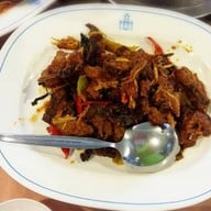 โรงแรมแกรนด์ รอยัล พลาซ่า
