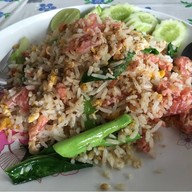 อาหารตามสั่ง ข้าง Family Mart ปากซอยจอมทอง 19