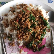 อาหารตามสั่ง ข้าง Family Mart ปากซอยจอมทอง 19