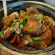 Heun Kee Clay Pot