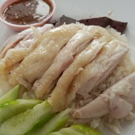 นารากร ข้าวมันไก่ ข้าวมันไก่ทอด ตลาดมั่งมีทรัพย์