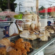 นารากร ข้าวมันไก่ ข้าวมันไก่ทอด ตลาดมั่งมีทรัพย์