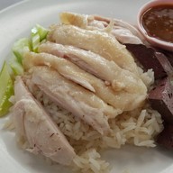 นารากร ข้าวมันไก่ ข้าวมันไก่ทอด ตลาดมั่งมีทรัพย์