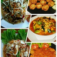 หอมฉุย ณ บ้านกลางสวน