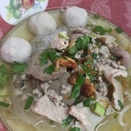 ก๋วยเตี๋ยวลูกชิ้นปิงปอง
