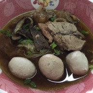 ก๋วยเตี๋ยวลูกชิ้นปิงปอง