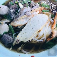 ก๋วยเตี๋ยวลุงกบ
