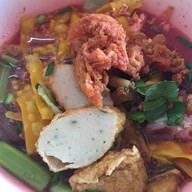 เกี๊ยวปลาเจ๊แอ๊ว