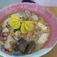 ก๋วยเตี๋ยวหมูคุณย่าสูตรโบราณ