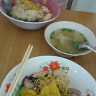 ก๋วยเตี๋ยวหมูคุณย่าสูตรโบราณ