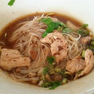 ก๋วยเตี๋ยว 8 บาท