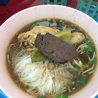 สายเดี่ยวก๋วยเตี๋ยว แยกศูนย์ฝึกทหารใหม่