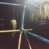 สวนอาหารริมน้ำ